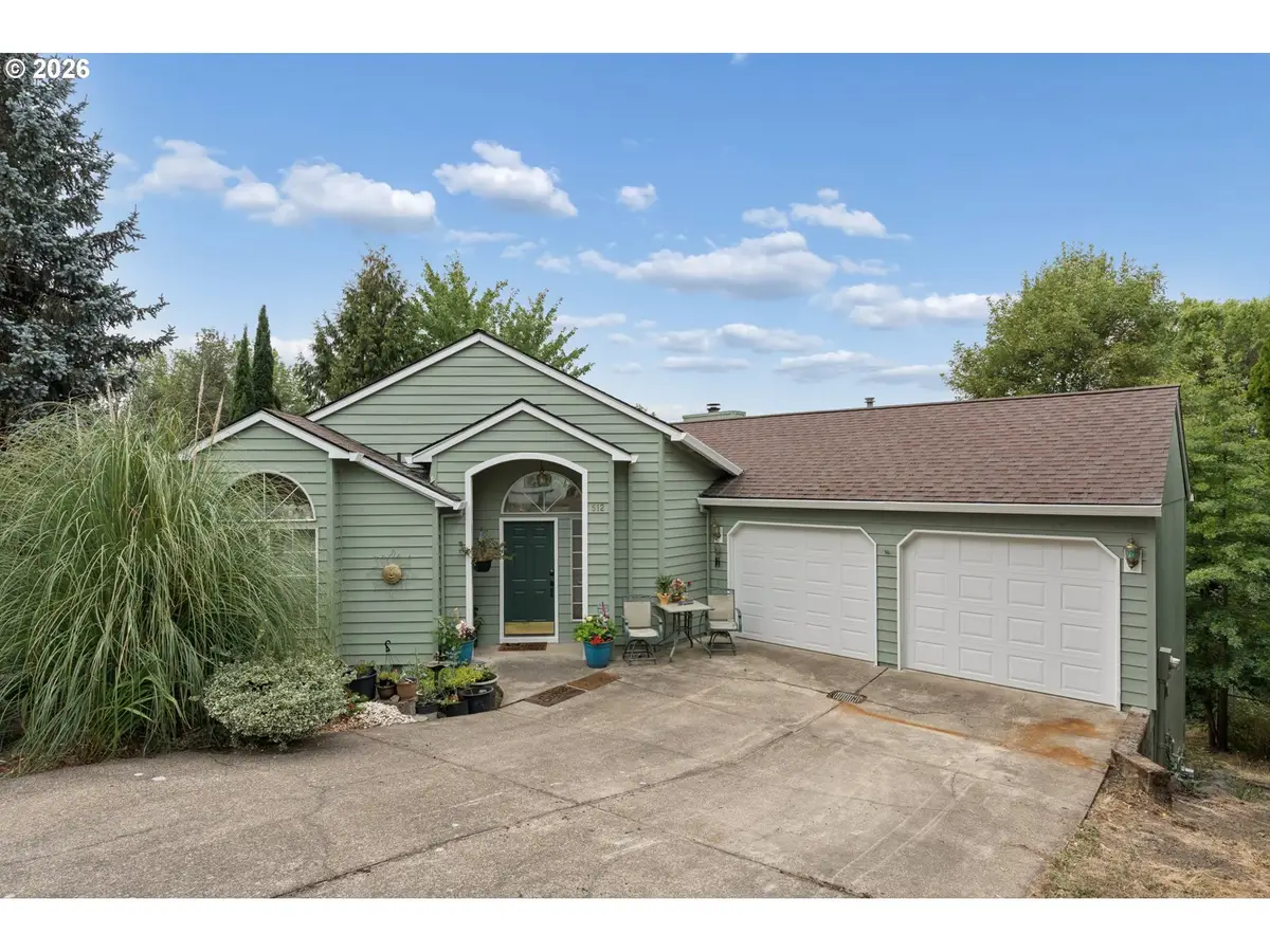 512 SE Alder Ct, Hillsboro, OR 97123 - #1