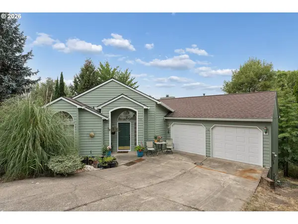 512 SE Alder Ct, Hillsboro, OR 97123