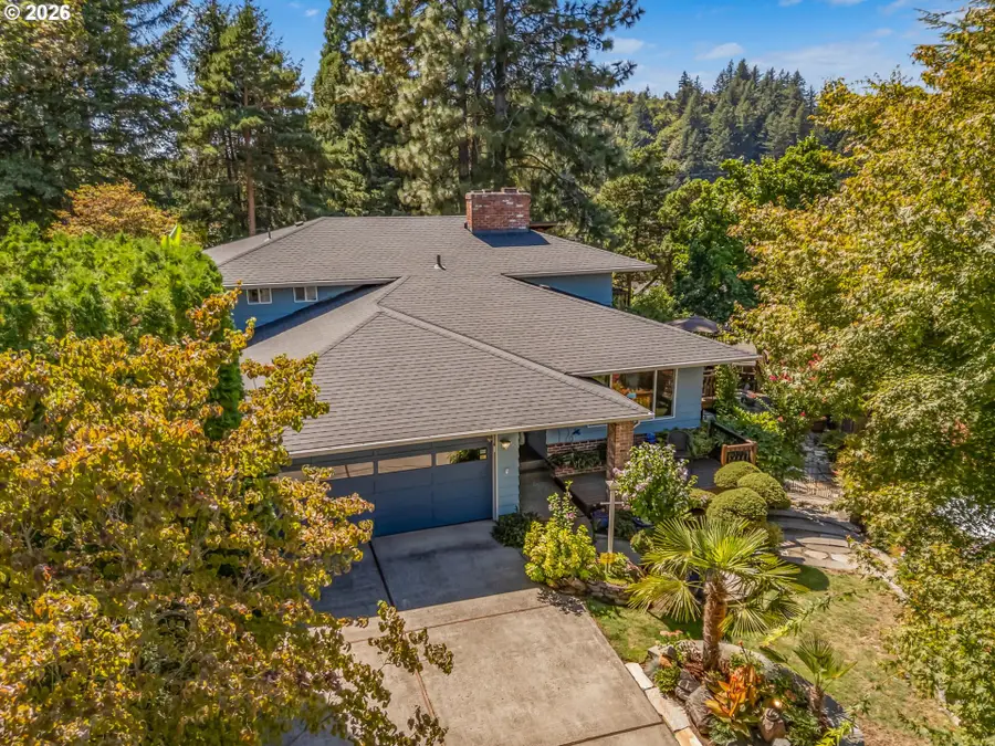 725 NW Mawrcrest Dr, Gresham, OR 97030 - #3