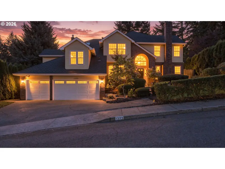 1373 Skye Pkwy, Northwest Clackamas, OR 97068 - #2