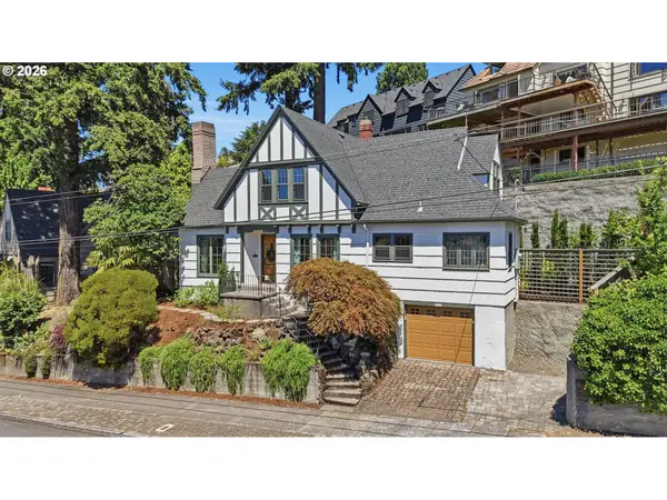 3033 NE Fremont St, Portland, OR 97212