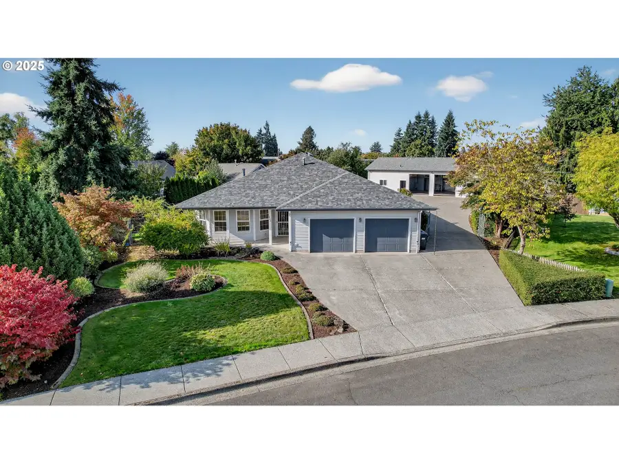 1085 Deer Run Ln, Woodburn, OR 97071 - Image #3