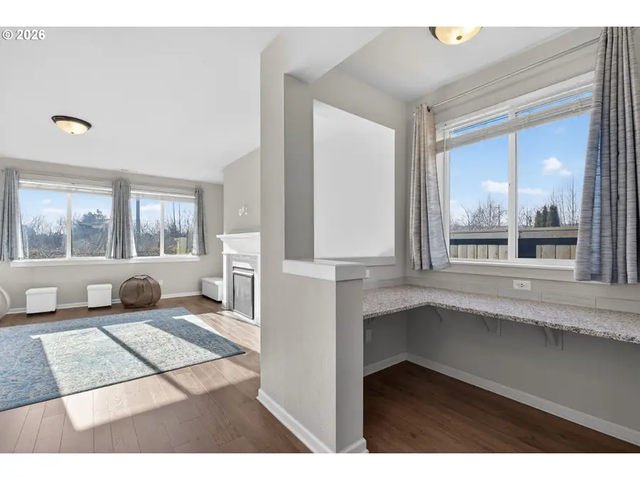 2032 Silverstone Dr, Forest Grove, OR 97116 - #3