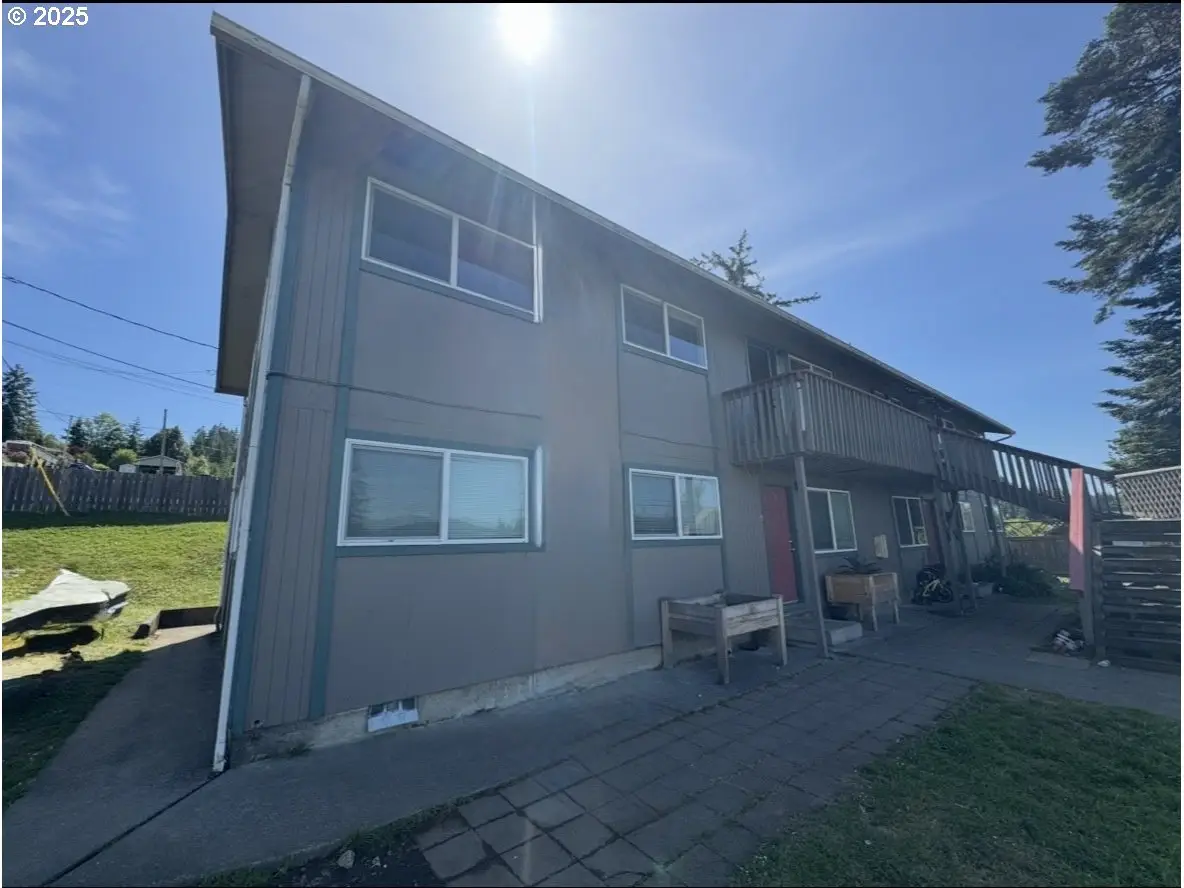 1844 1861 View St, Myrtle Point, OR 97458 - Image #1