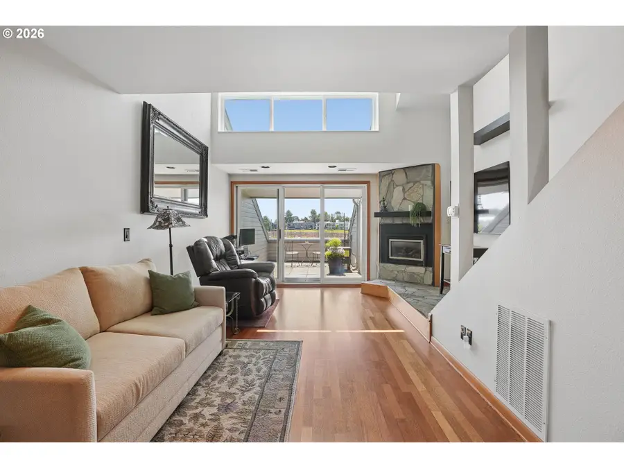 170 N Hayden Bay Dr, Portland, OR 97217 - #3