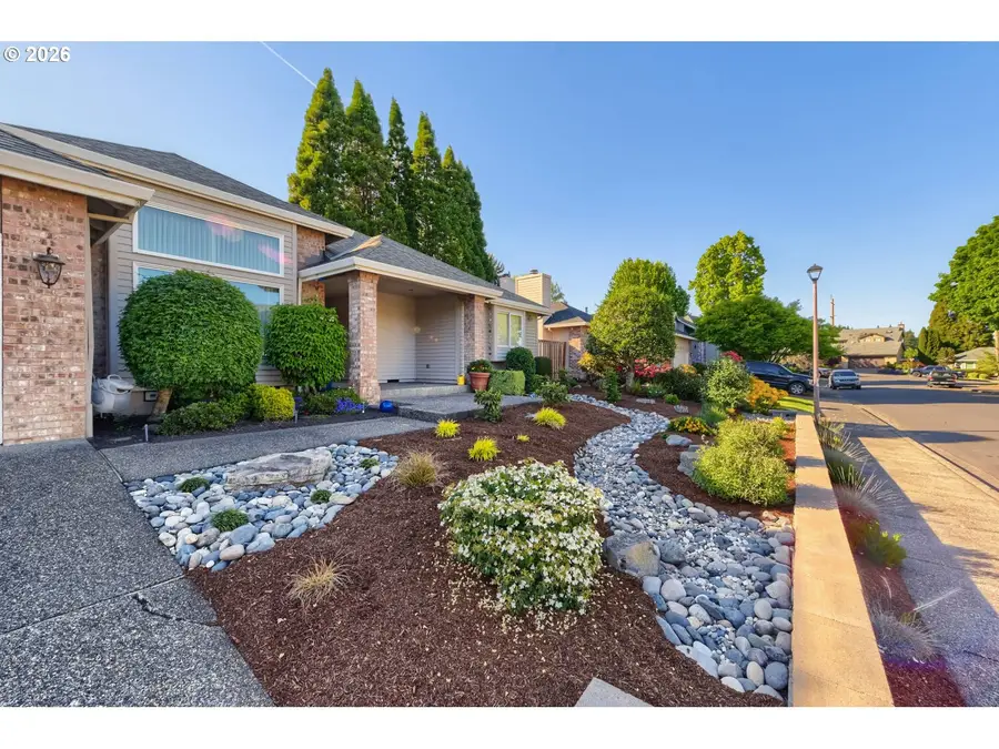 5834 NW Necanicum Way, Portland, OR 97229 - #2