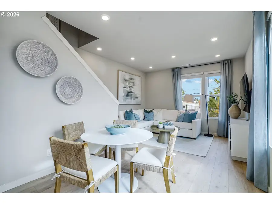 3389 SW 209th Ave, Hillsboro, OR 97123 - #3