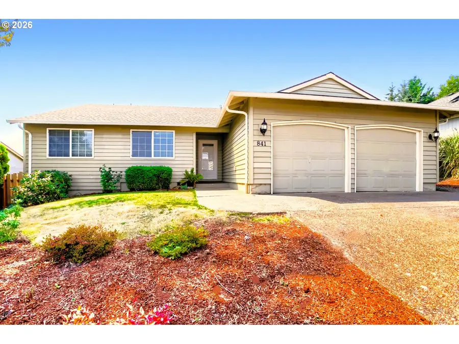 841 12th St, Lafayette, OR 97127 - #3