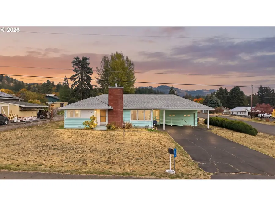 1425 NW Childs Rd, White Salmon, WA 98672 - #2