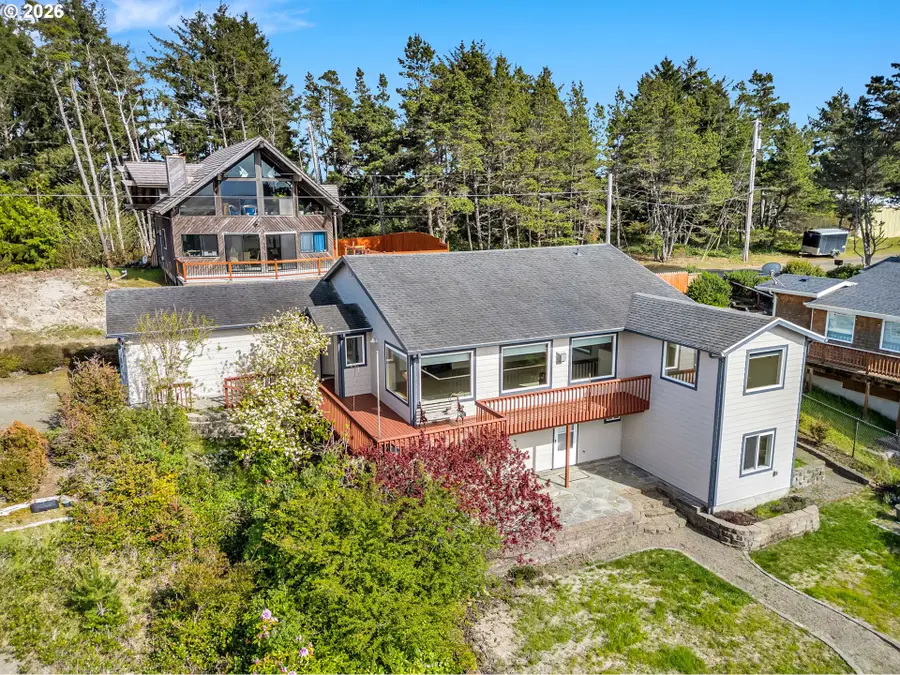 1008 300th Pl, Ocean Park, WA 98640 - #2