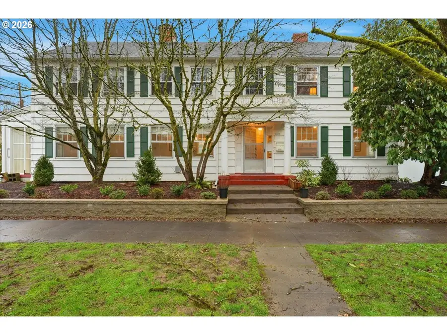 2451 SE Salmon St, Portland, OR 97214 - #3