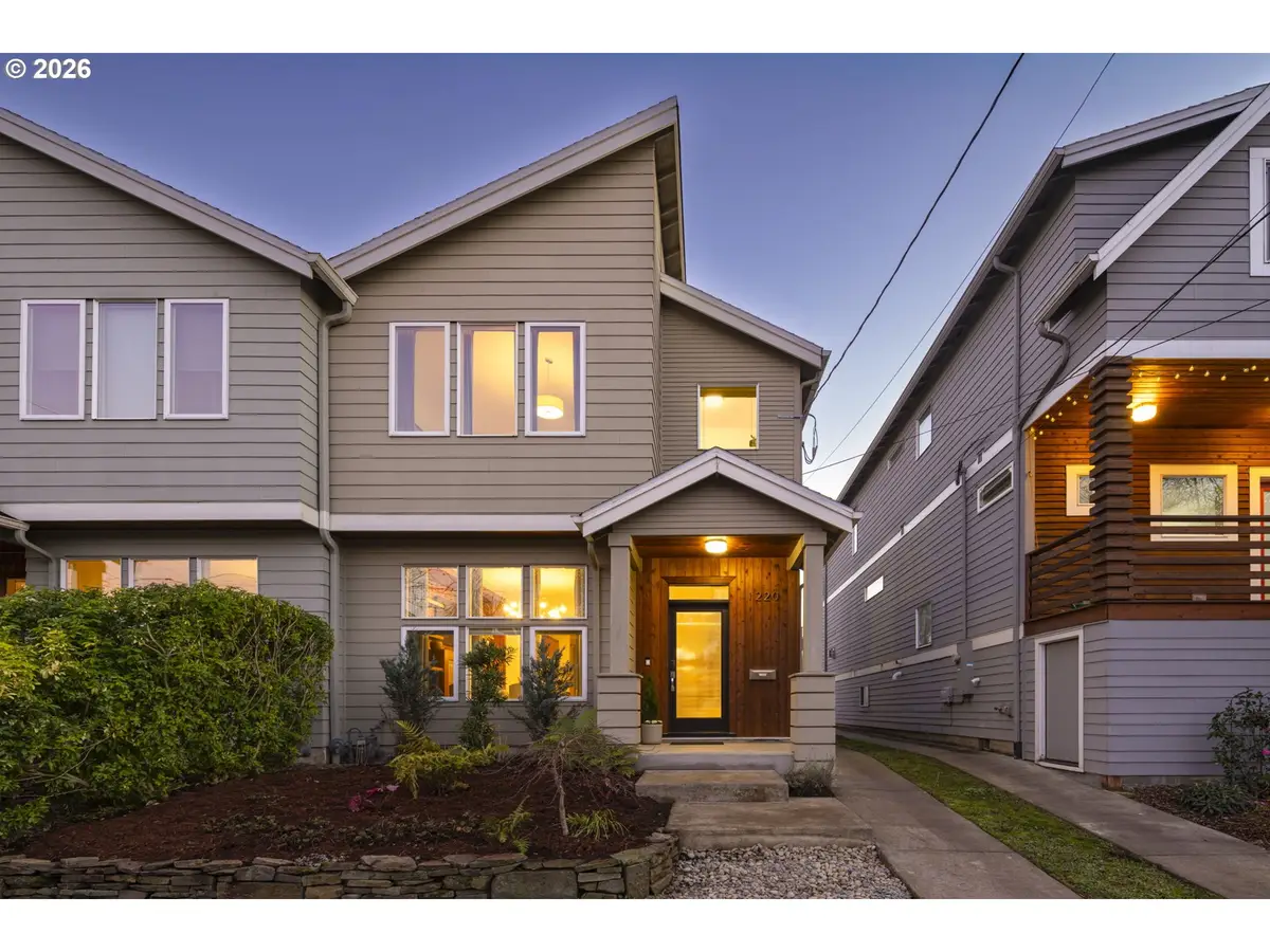 1220 SE Lambert St, Portland, OR 97202 - #1