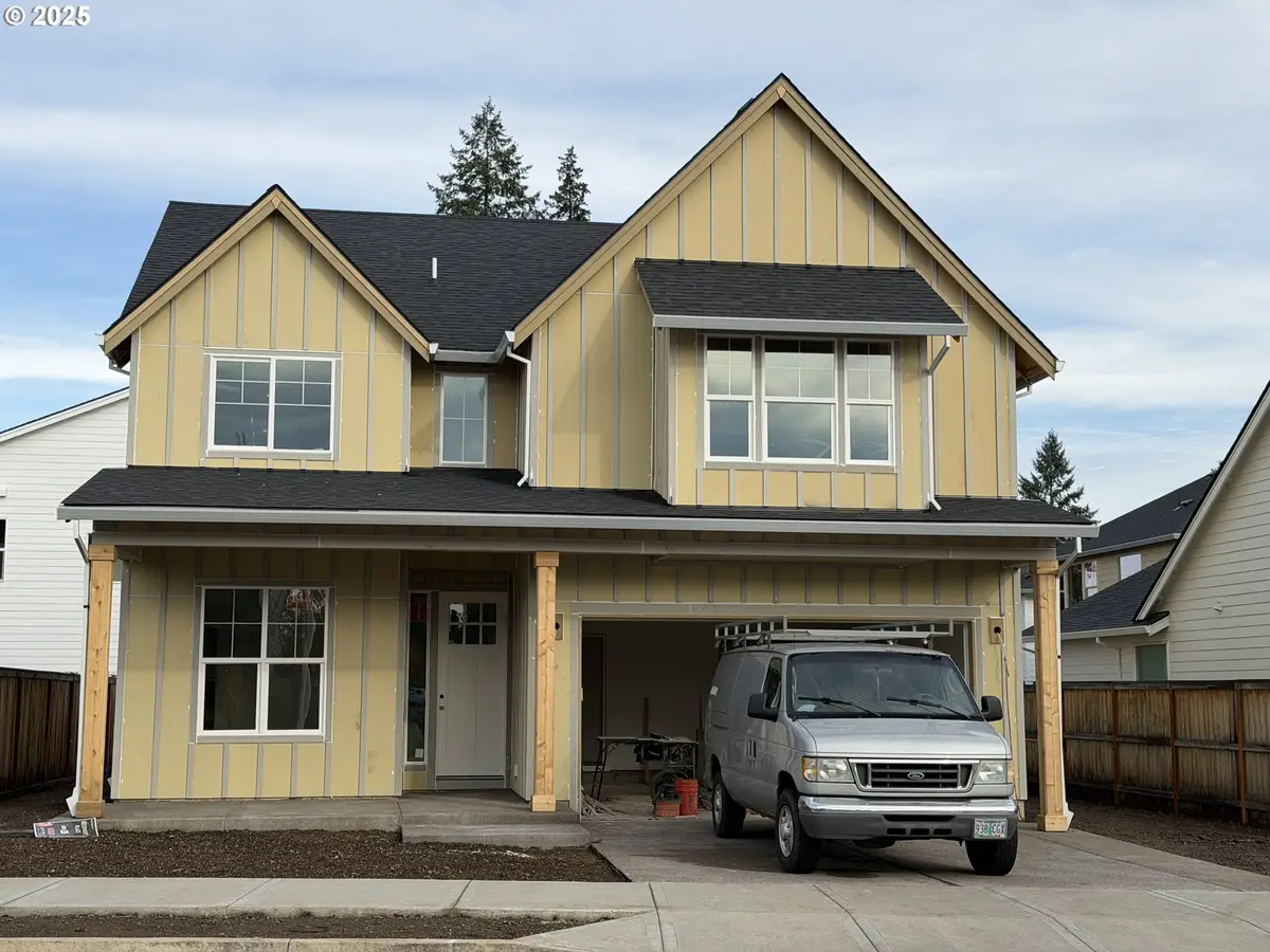 878 NE 17th, Canby, OR 97013 - Image #1