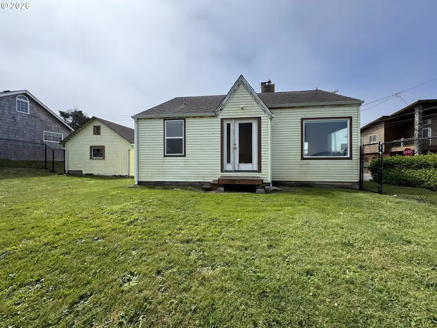 1509 NW 39th St, Lincoln City, OR 97367 - #2