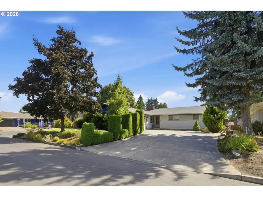 1765 Santa Rosa St, Eugene, OR 97404 - #2
