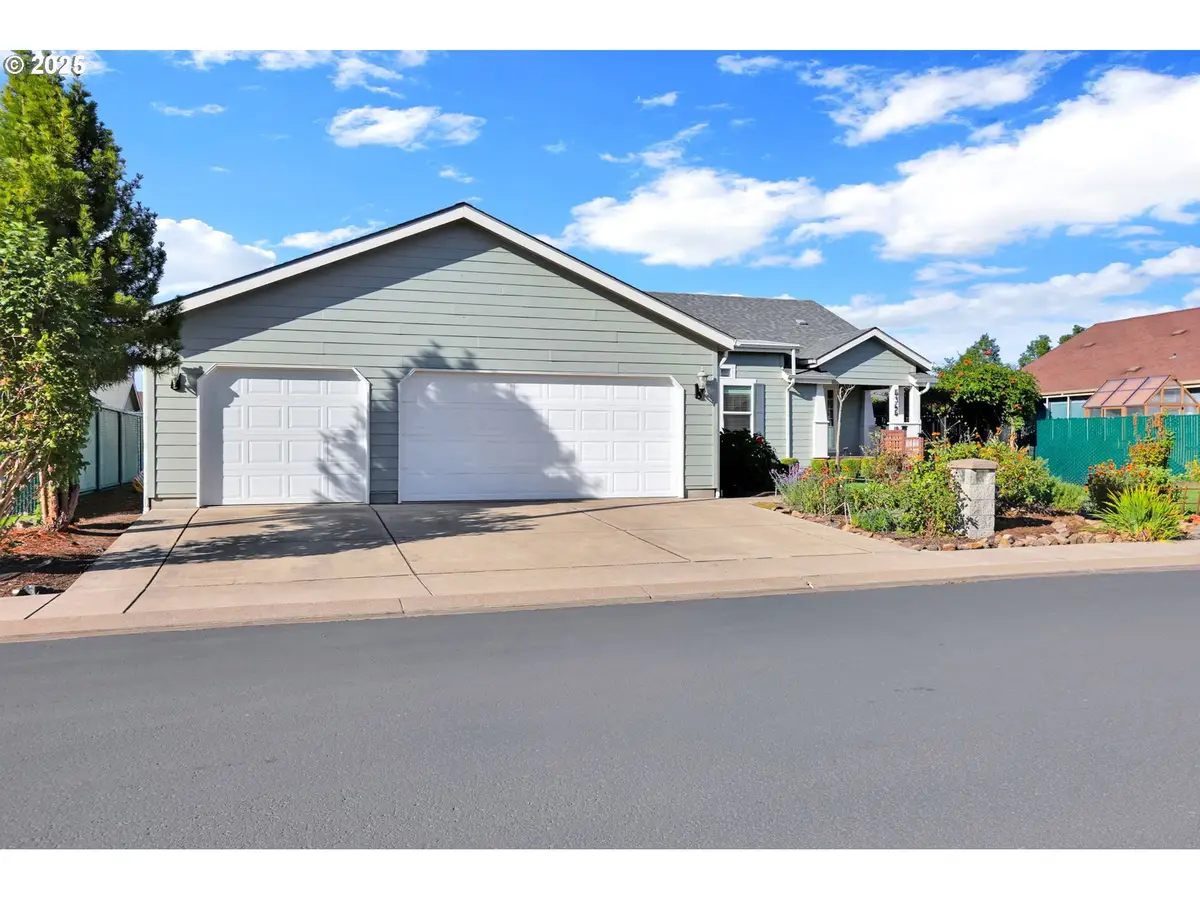 5365 Cobblestone Ln, Eugene, OR 97402 - Image #1