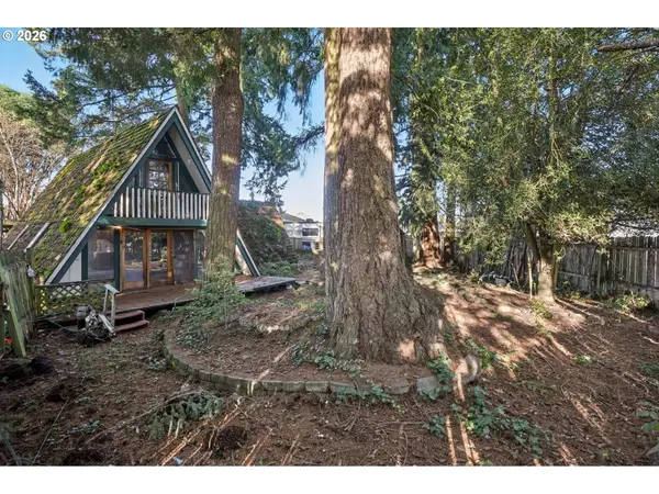 204 NE 108th St, Vancouver, WA 98685