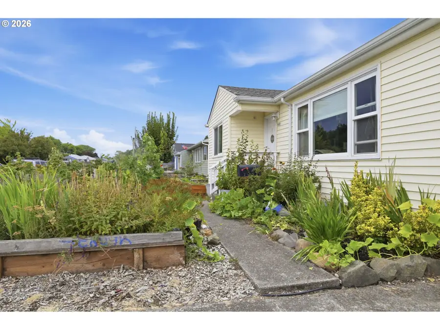 1432 Modoc St, Springfield, OR 97477 - #3