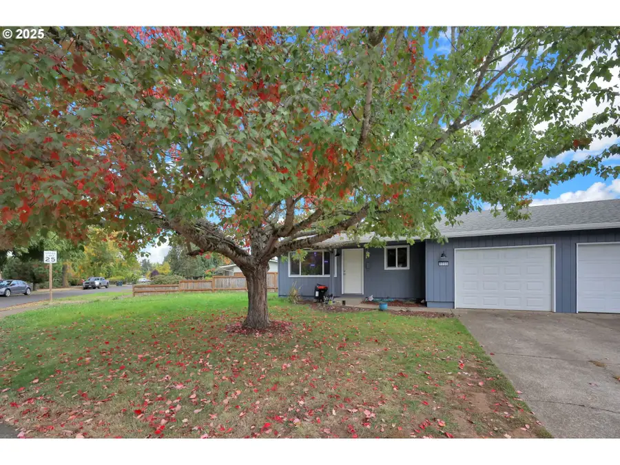 2253 Shadylane Dr, Springfield, OR 97477 - Image #3