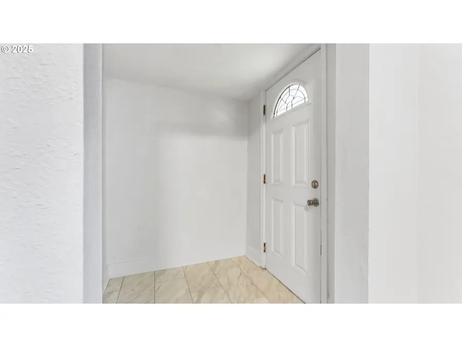 925 Crocker St, Coos Bay, OR 97420 - Image #3