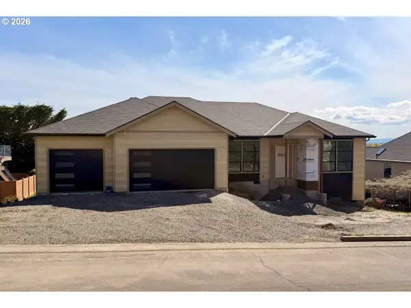 702 NW Morning View Ct, McMinnville, OR 97128