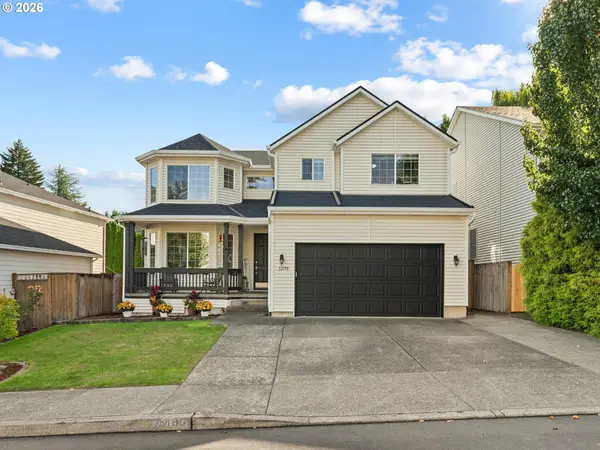 12190 SW Hollow Ln, Tigard, OR 97140
