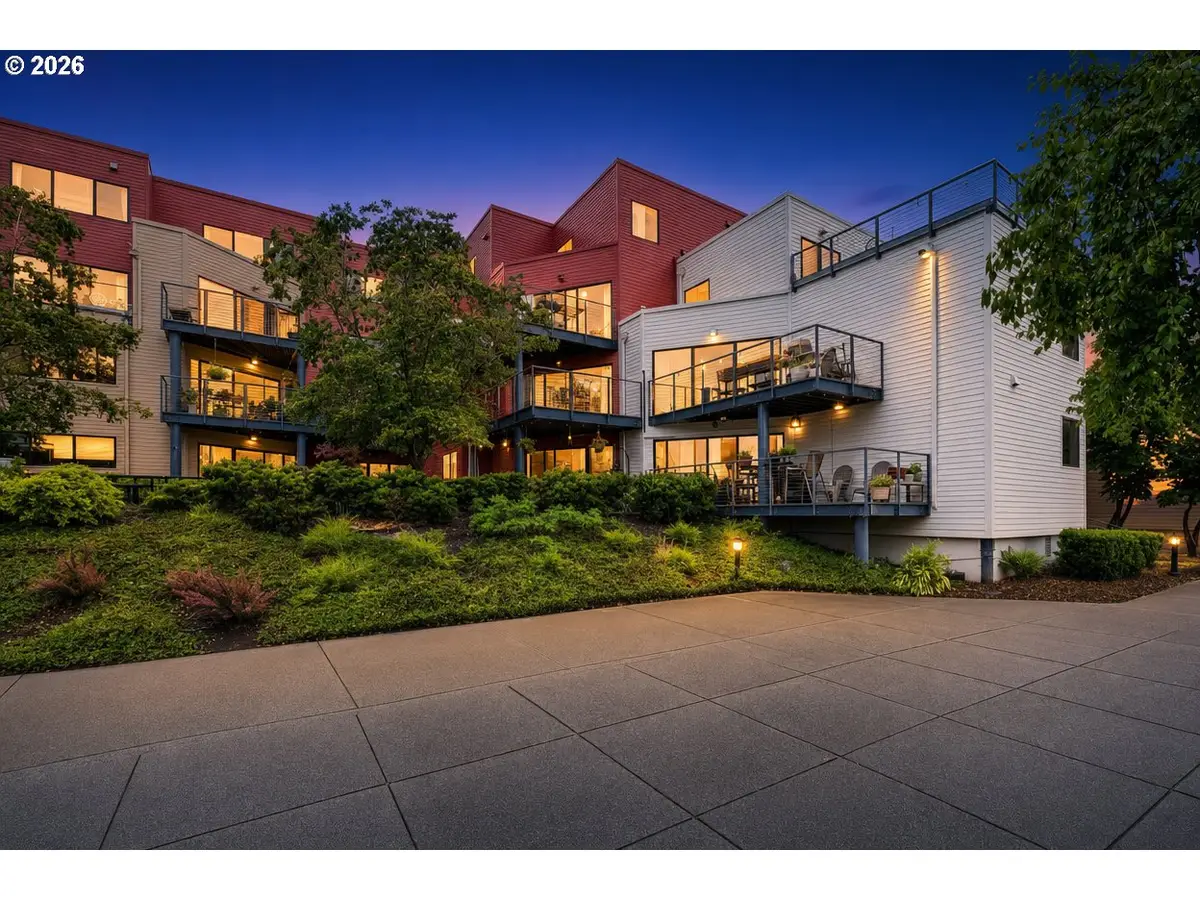 910 NW Naito Pkwy #i-4, Portland, OR 97209 - #1