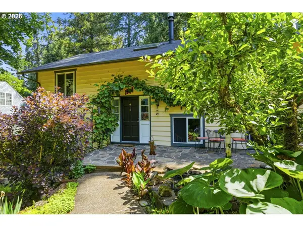18978 SW Arrowwood Ave, LakeOswego, OR 97035