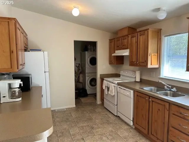 11736 Chinquapin Dr, Crescent Lake, OR 97733 - #3