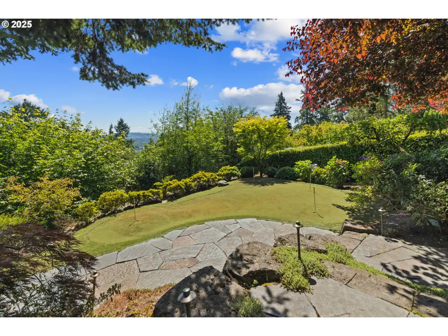 5570 SW Menefee Dr, Portland, OR 97239 - #3