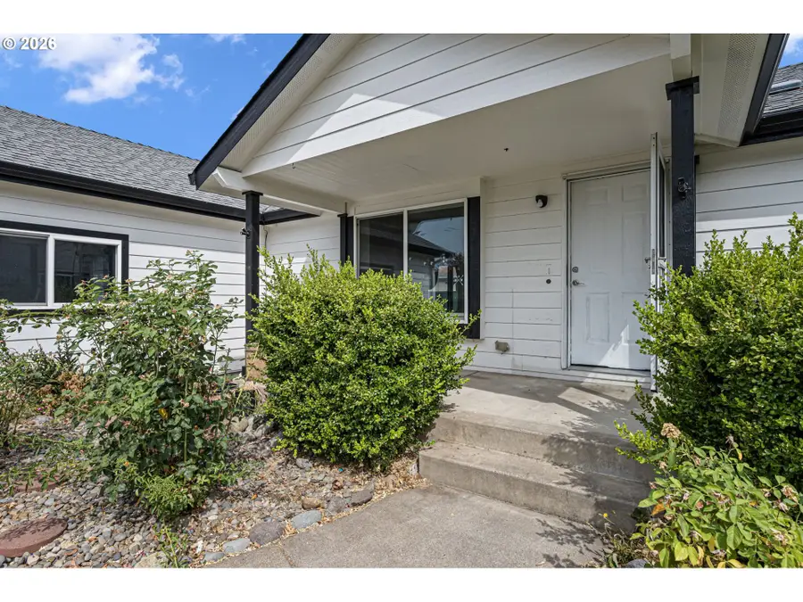 5327 Elk Ridge Dr, Eugene, OR 97402 - #3