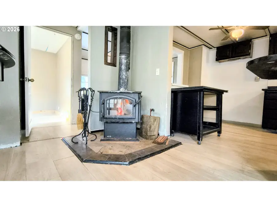 319 N Wall St, Coos Bay, OR 97420 - #3