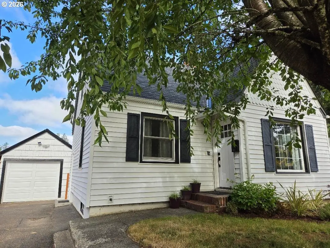 415 SE Roberts Ave, Gresham, OR 97080 - #1