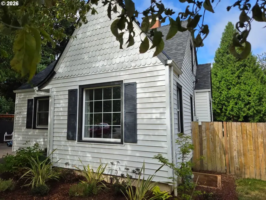 415 SE Roberts Ave, Gresham, OR 97080 - #2