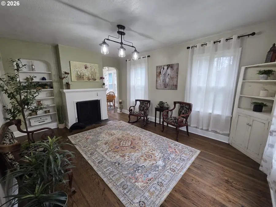 415 SE Roberts Ave, Gresham, OR 97080 - #3