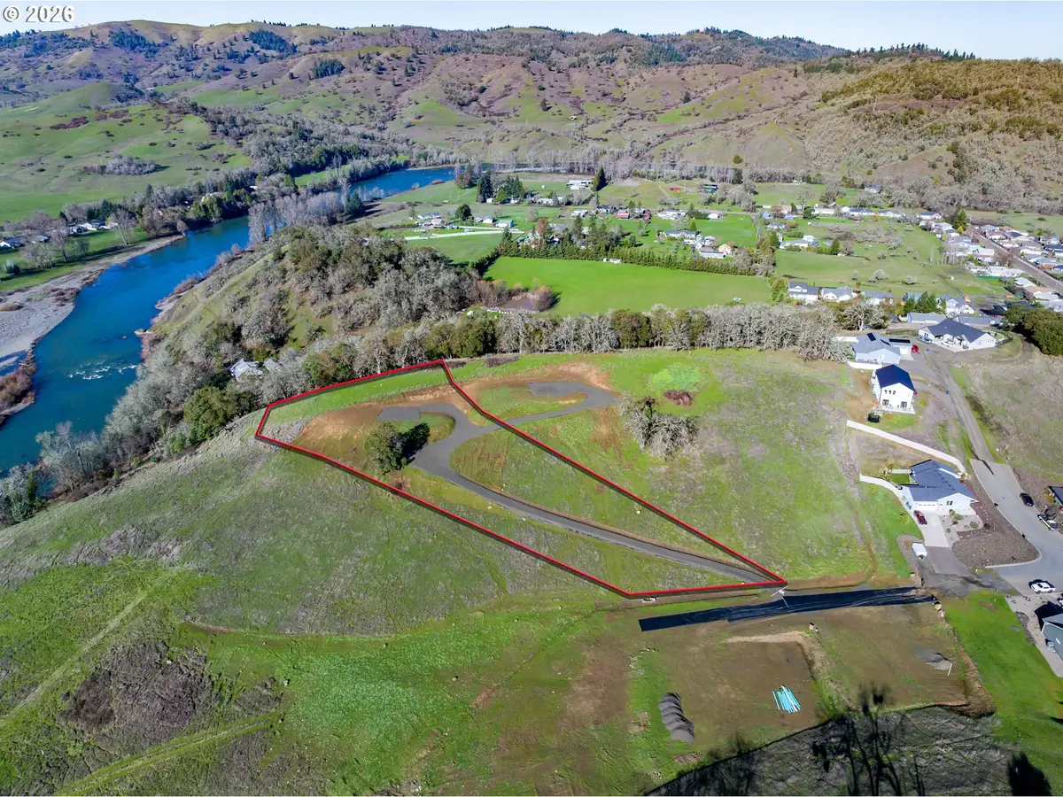 02 Palmdale Ave, Roseburg, OR 97471 - #1