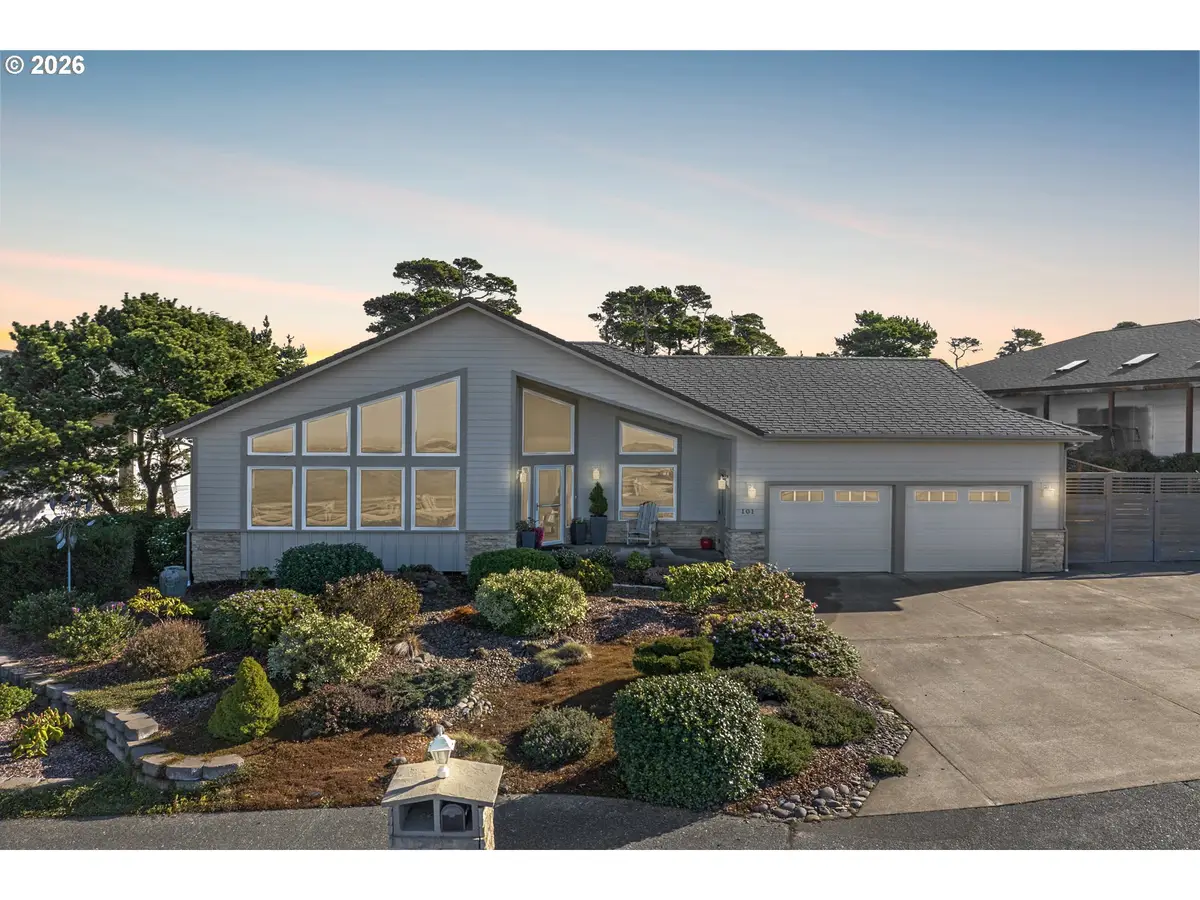 101 Shoreline Dr, Florence, OR 97439 - Image #1
