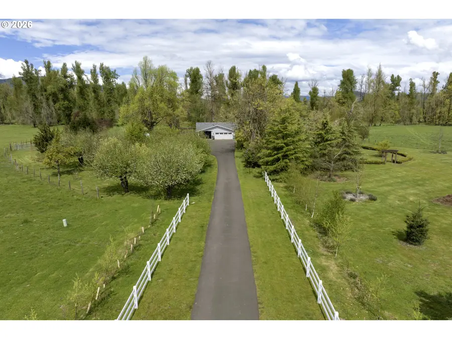 7924 Thurston Rd, Springfield, OR 97478 - #2