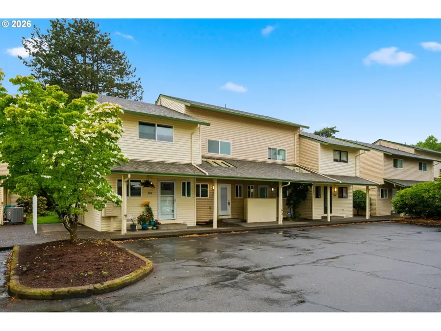547 N Hayden Bay Dr, Portland, OR 97217 - #2