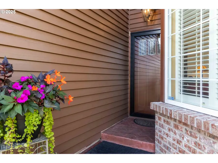 1512 Tara St, Kelso, WA 98626 - Image #3