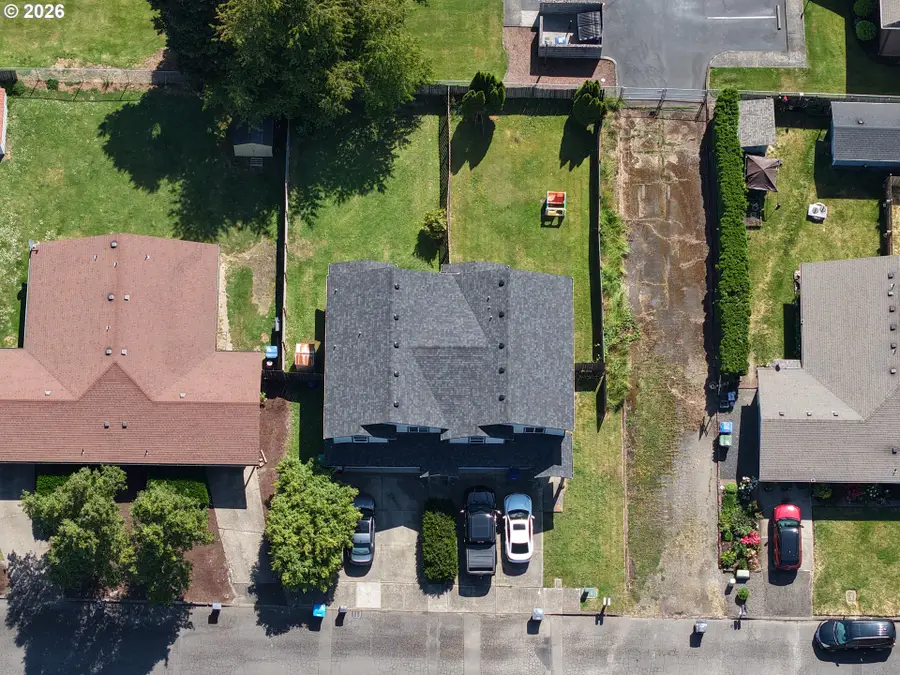 685 N Pershing St, Mount Angel, OR 97362 - #3
