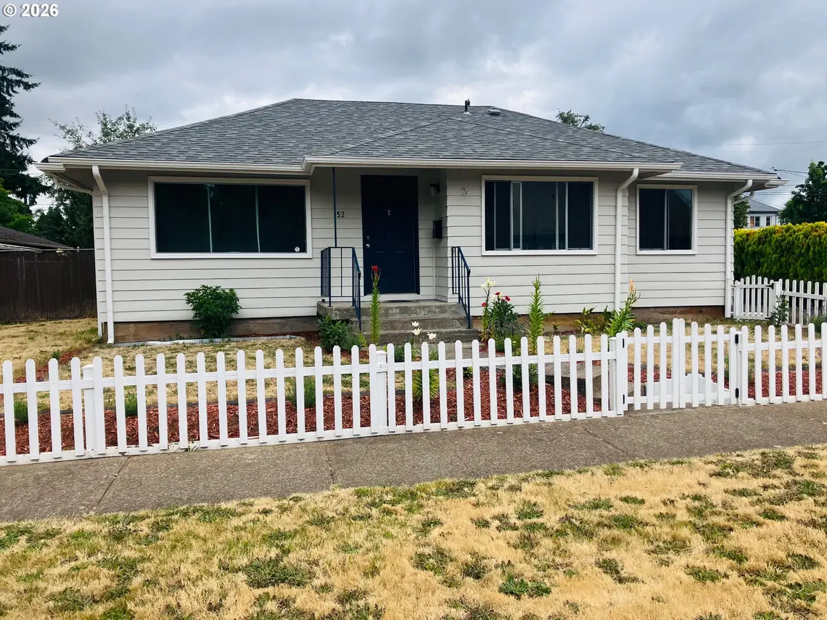152 W C St, Springfield, OR 97477 - #1