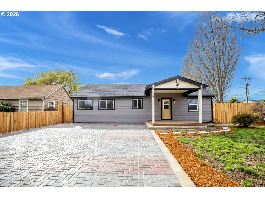 705 SW Dennis Ave, Hillsboro, OR 97123 - #2