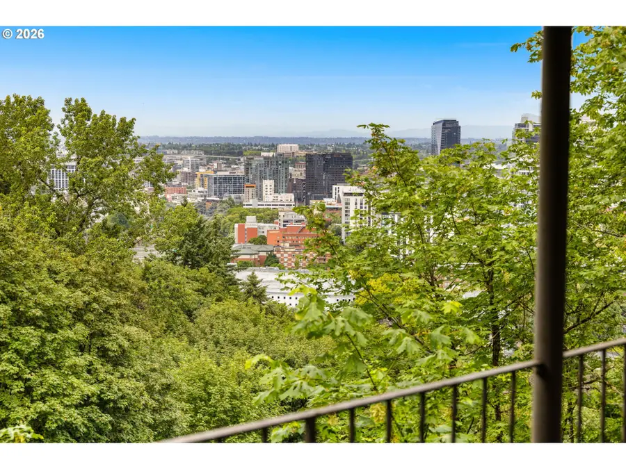 1225 SW Rivington Dr, Portland, OR 97201 - #2