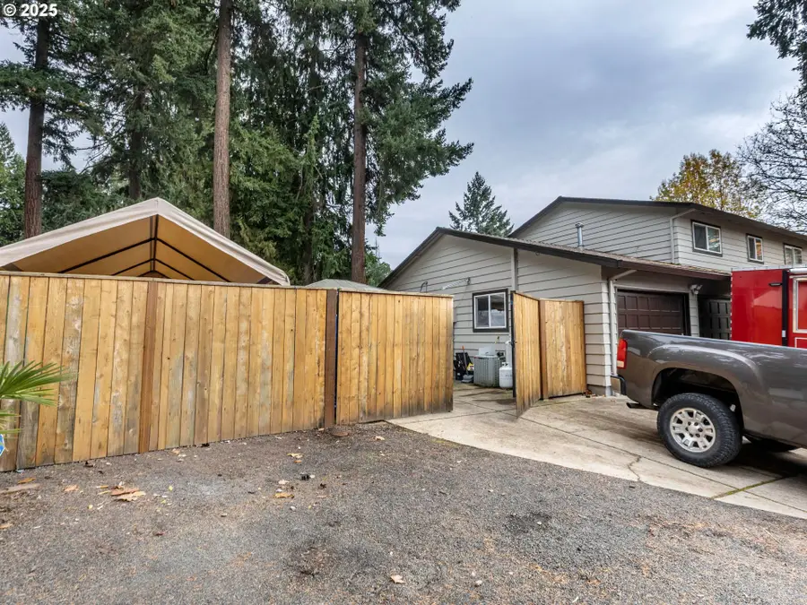 2810 SE Camwal Dr, Hillsboro, OR 97123 - Image #3