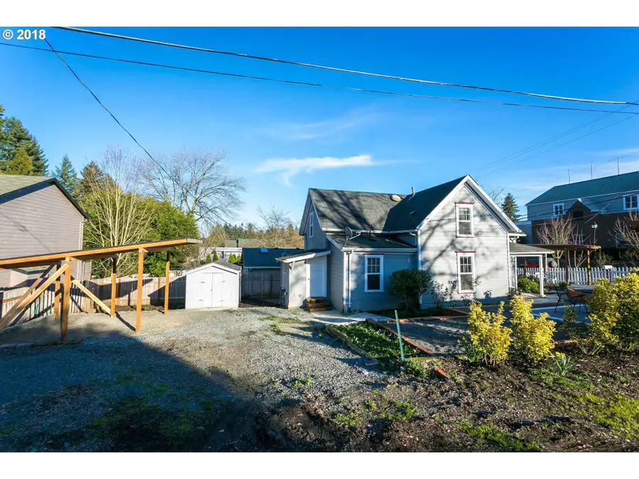 1895 Buck St, West Linn, OR 97068 - Image #2