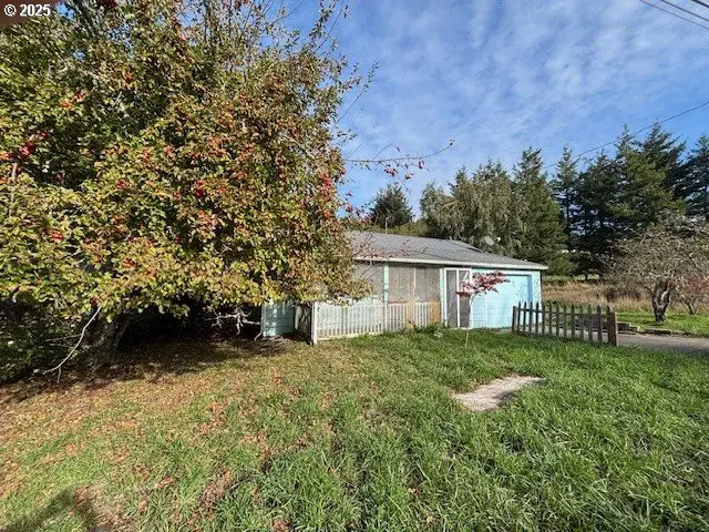 94213 Kerber Dr, Langlois, OR 97450 - Image #1