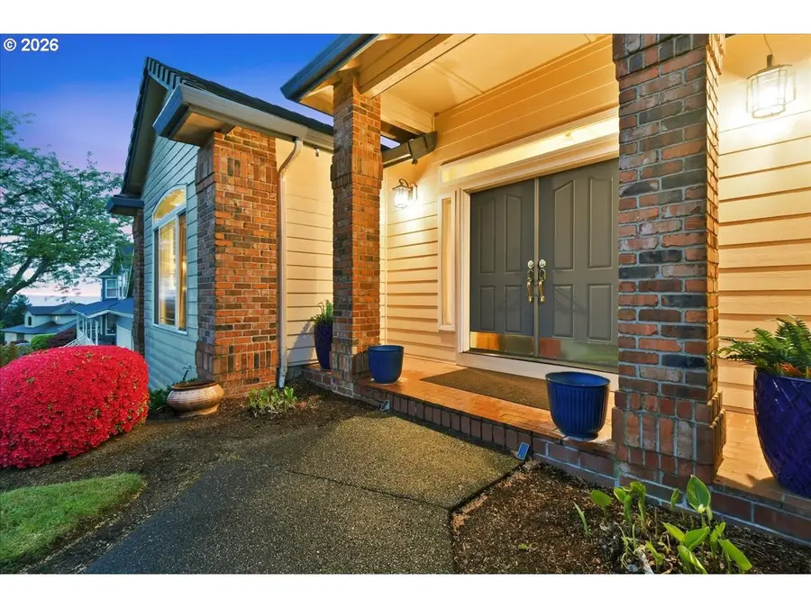 2031 NW Columbia Summit Dr, Camas, WA 98607 - #2