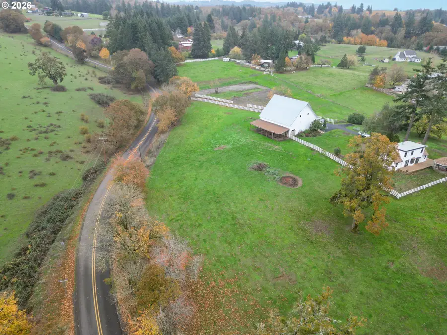 365 Lookout Ln Se, Jefferson, OR 97352 - #2