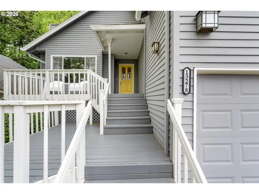 13278 Vermeer Dr, Lake Oswego, OR 97035 - #2